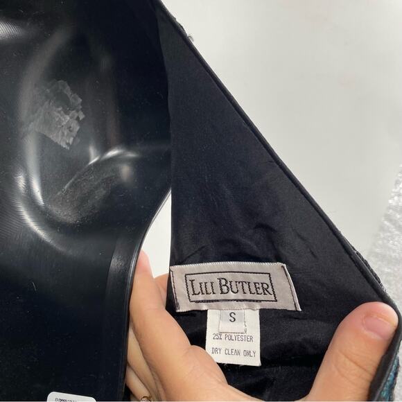 Vintage Lili Butler black lace button sleeveless top - Picture 3 of 5